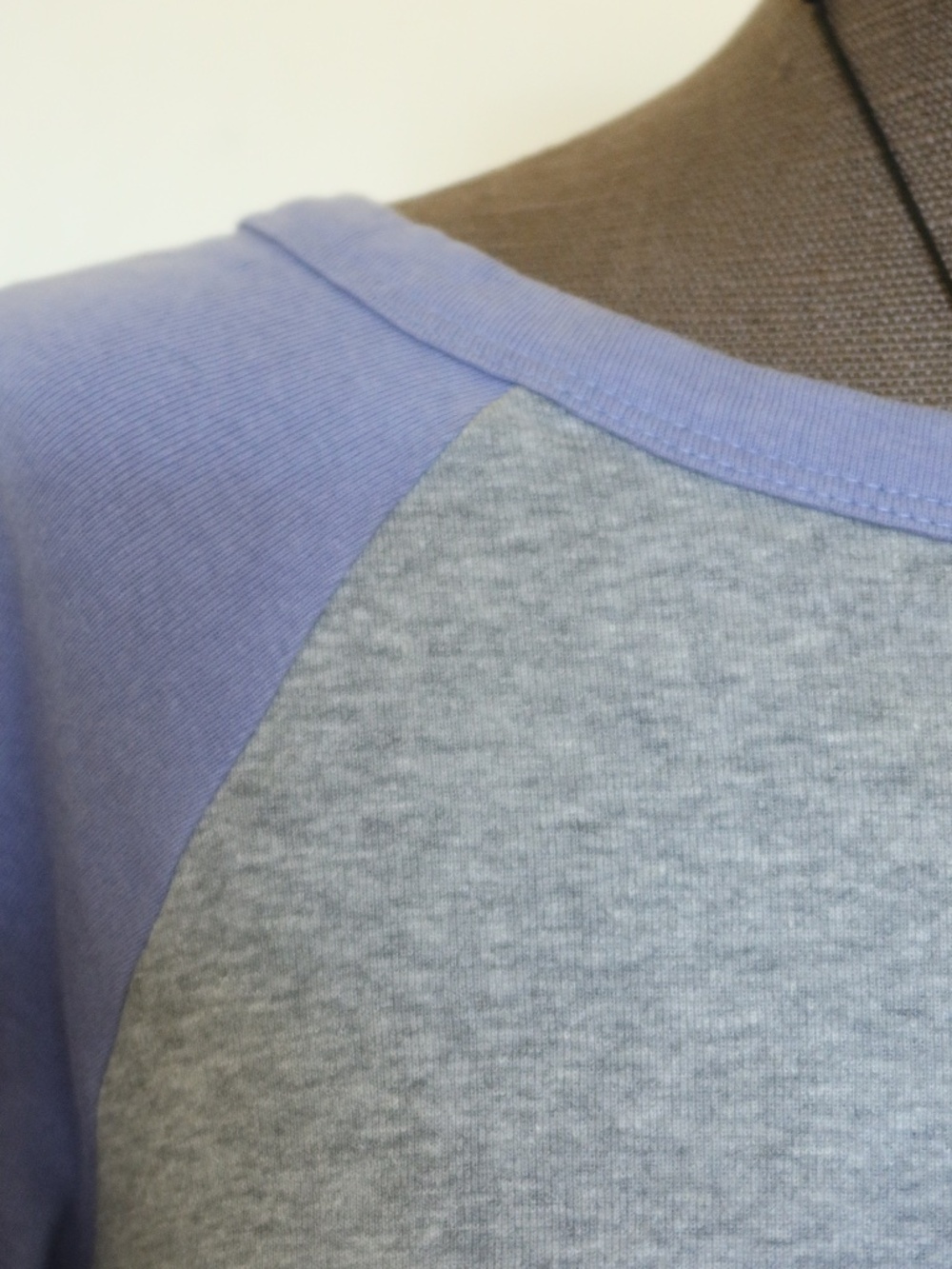 Periwinkle & Gray Colorblock Raglan Crop Tee - Picture 2 of 6